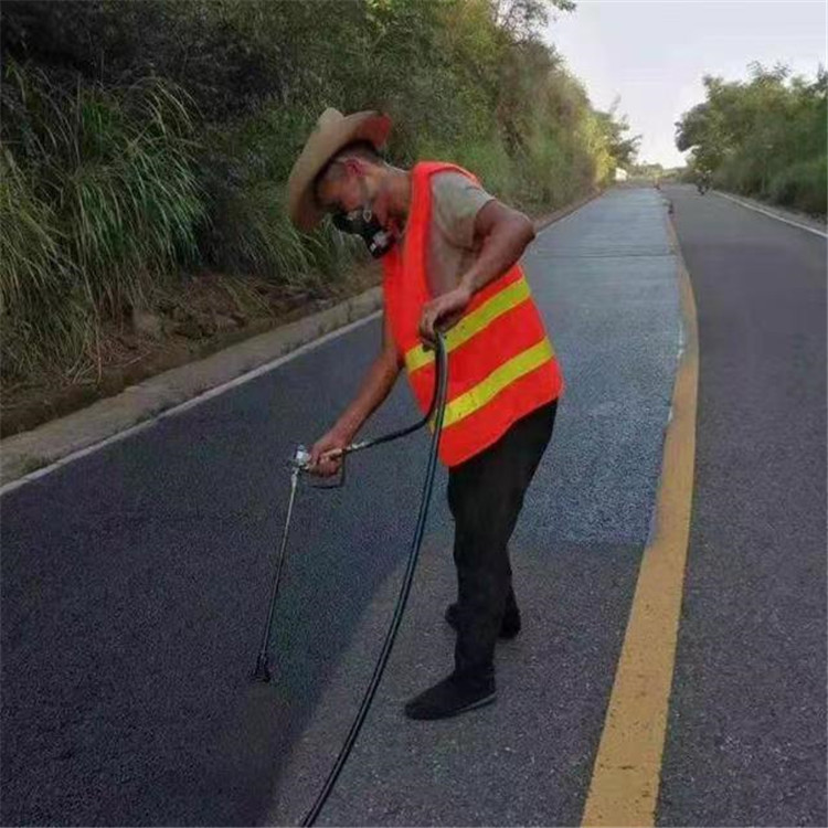 呼伦贝尔 彩色防滑路面的底涂是保障路面附着力